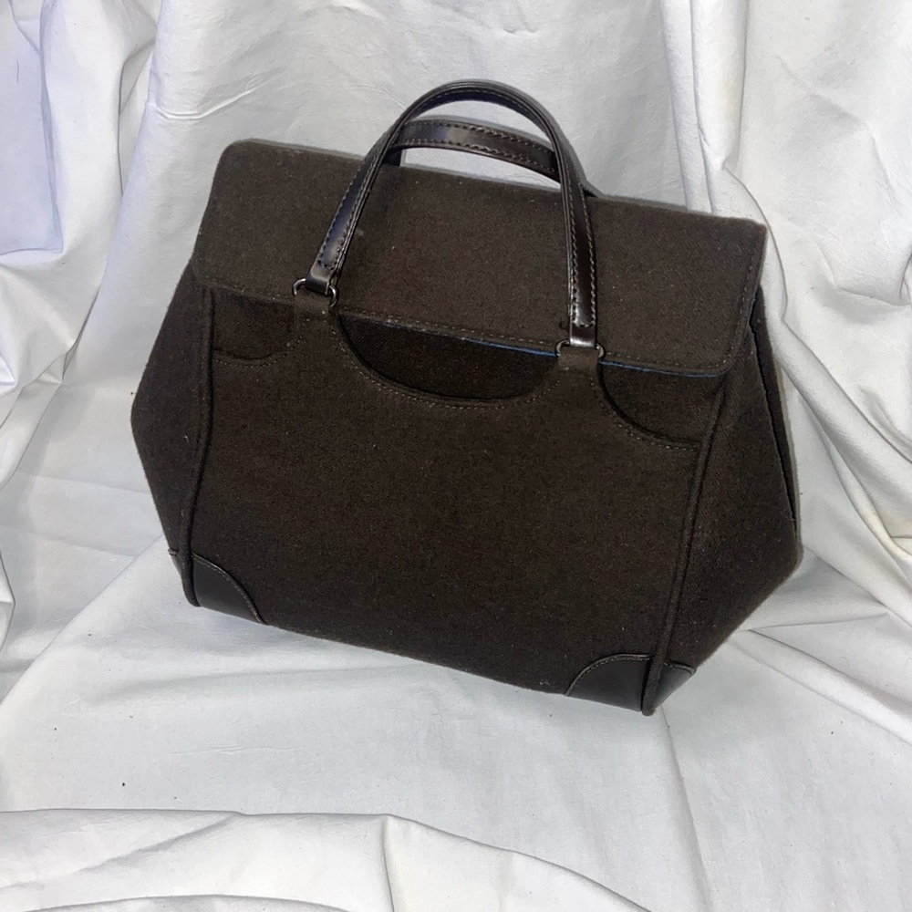 Banana Republic purse Structured Design and Sturdy Handles